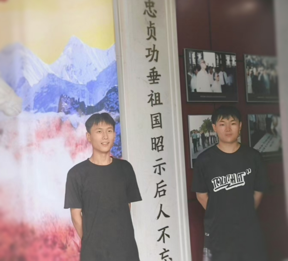 學(xué)習(xí)奮斗黨史，弘揚(yáng)建黨精神