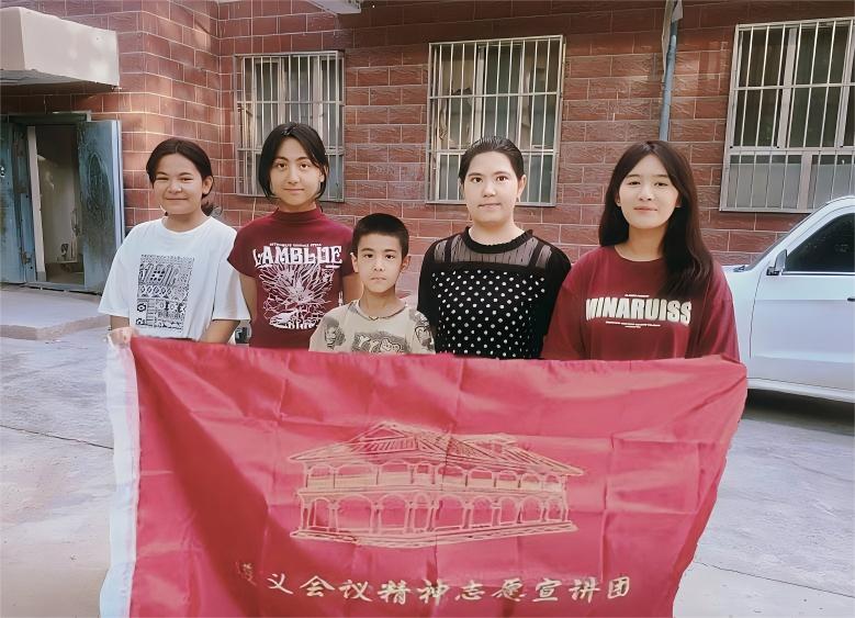 齊風(fēng)頌紅丨劇情演繹訴說(shuō)紅色故事，雙語(yǔ)宣講彰顯特色融合