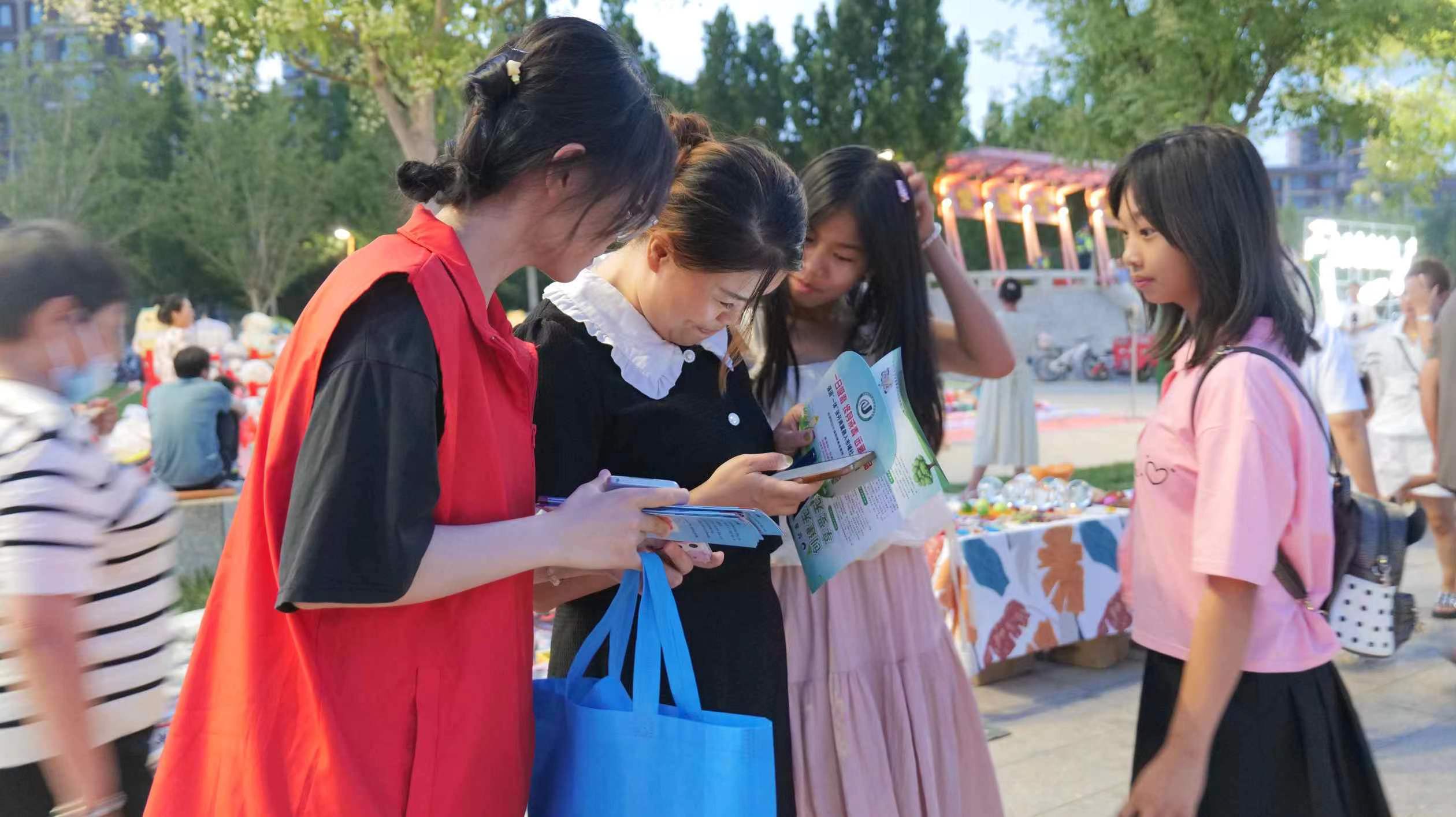 塔里木大學(xué)暑期三下鄉(xiāng)—遠(yuǎn)離毒品陰霾，共筑防艾長城