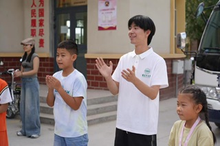 胡楊青年行：法護(hù)未來，愛伴成長(zhǎng)