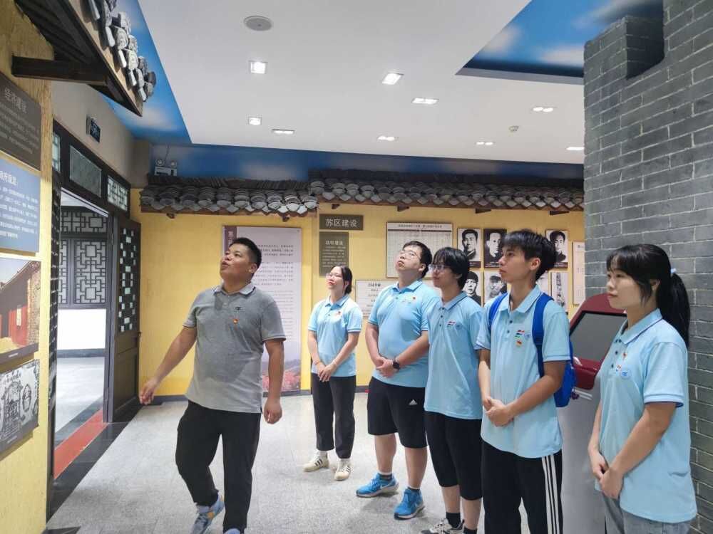 史策丹心六安魂，剛毅不屈獨(dú)山心
