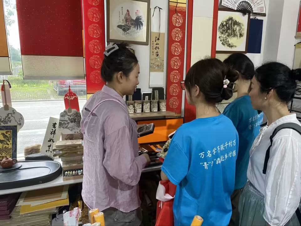 走進(jìn)宣城涇縣，弘揚(yáng)宣紙文化 —— 安農(nóng)大學(xué)子走進(jìn)宣城市涇縣