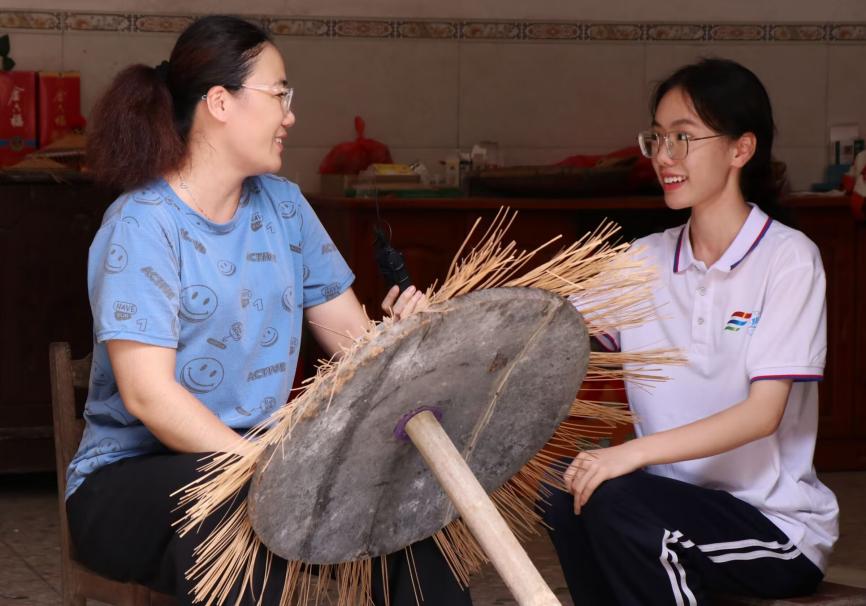 學藝花竹帽，織夢民族情