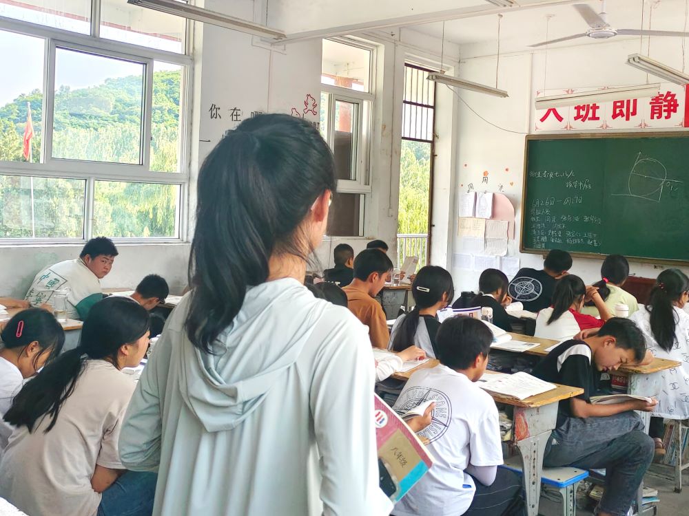 青春支教夢(mèng)，讓愛心傳遞