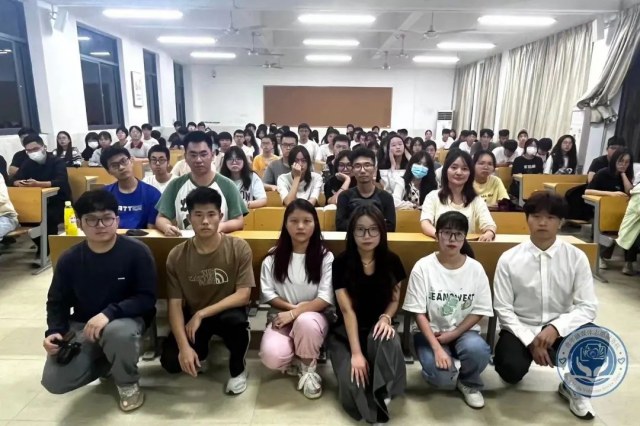 廣東科技學(xué)院青融志愿宣講——半紙潑墨染江山，妙筆丹青