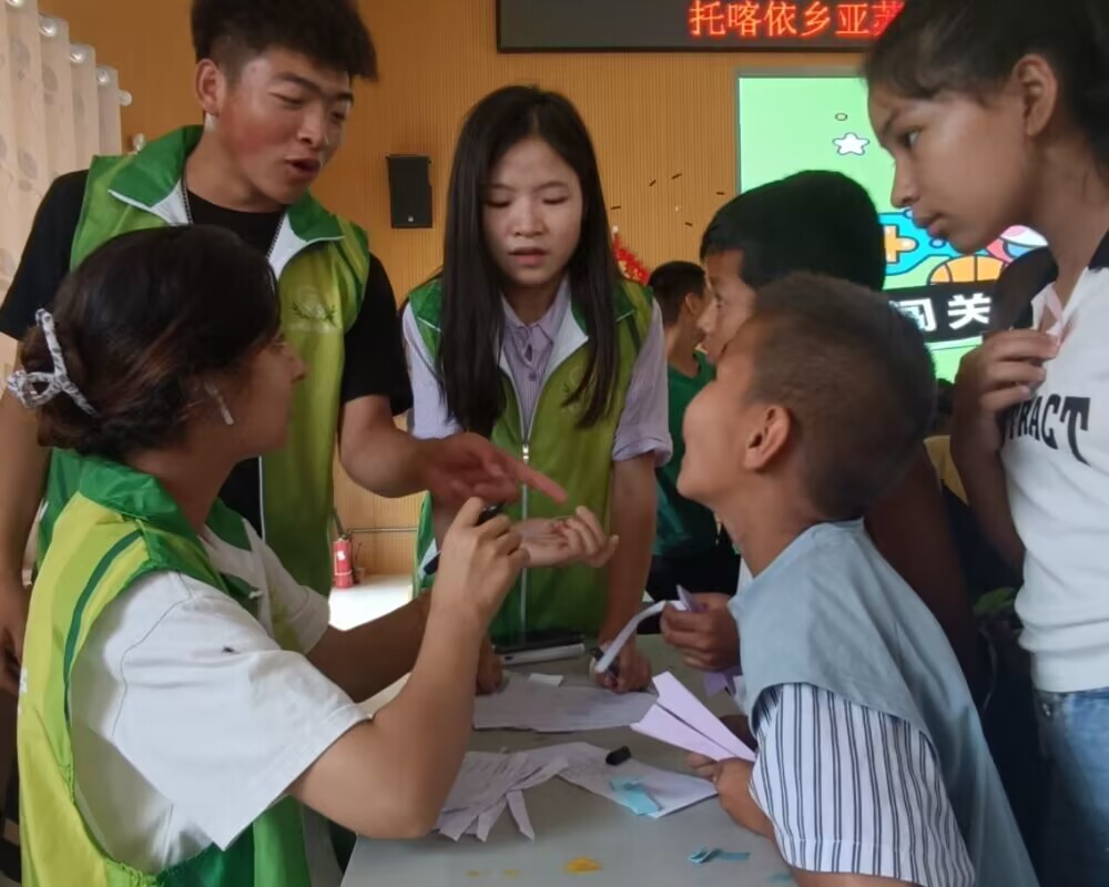農科學子推普下鄉(xiāng)，筑牢文明素養(yǎng)壁壘